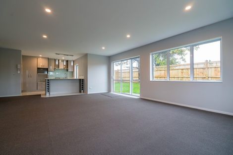 Photo of property in 24a Bradbury Road, Botany Downs, Auckland, 2010