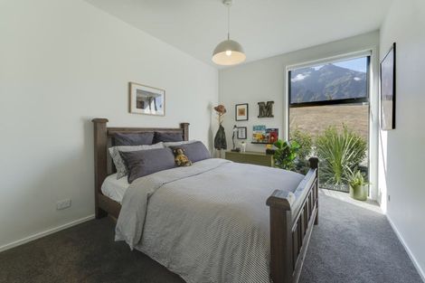 Photo of property in 52 Cunninghams Drive, Jacks Point, Queenstown, 9371