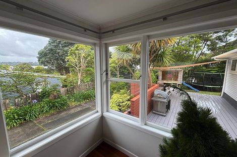 Photo of property in 30 Atkinson Road, Titirangi, Auckland, 0604
