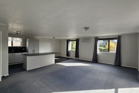 Photo of property in 154 Sievers Grove, Cannons Creek, Porirua, 5024