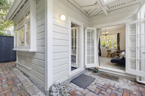 Photo of property in 2 Ascot Street, Thorndon, Wellington, 6011