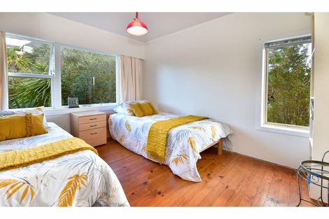 Photo of property in 8 Ocean View Road, Hatfields Beach, Orewa, 0931