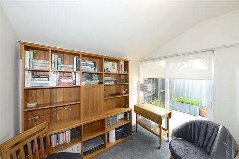 Photo of property in 5b Memorial Avenue, Ilam, Christchurch, 8053