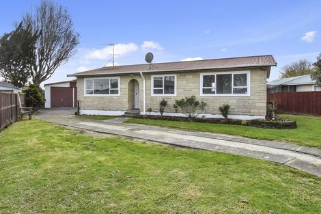 Photo of property in 18 Marybeth Place, Rosehill, Papakura, 2113