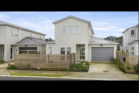 Photo of property in 15 Divide Loop, Takanini, 2112