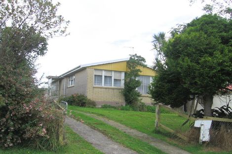 Photo of property in 16 Bartlett Grove, Tawa, Wellington, 5028