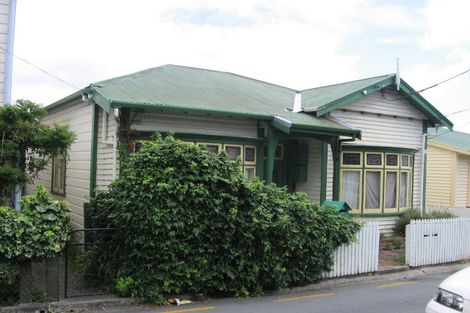 Photo of property in 7 Moir Street, Mount Victoria, Wellington, 6011