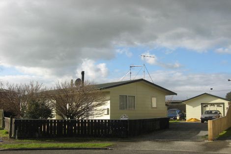 Photo of property in 20 Baillie Crescent, Carterton, 5713