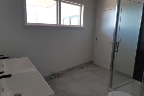 Photo of property in 93 Mount Pleasant Road, Mount Pleasant, Christchurch, 8081