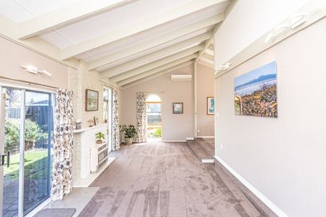 Photo of property in 53 Hinau Street, Castlecliff, Whanganui, 4501