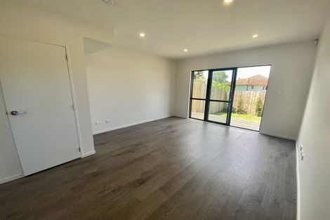 Photo of property in 19/8 Arney Road, Ranui, Auckland, 0612