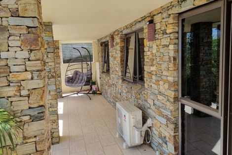 Photo of property in 71 Kittiwake Drive, Schnapper Rock, Auckland, 0632