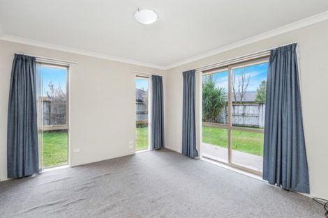 Photo of property in 42 Wiltshire Drive, Huntington, Hamilton, 3210