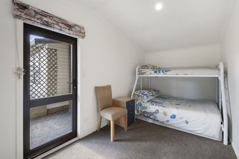 Photo of property in 2/24 Angela Place, Kinloch, Taupo, 3377