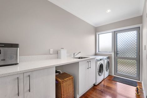 Photo of property in 16 Holden Avenue, Holdens Bay, Rotorua, 3010