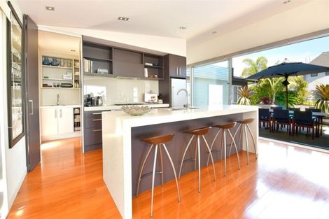 Photo of property in 9a Brown Street, Manly, Whangaparaoa, 0930