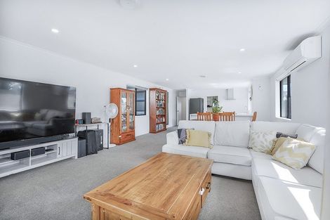 Photo of property in 11a Magnolia Crescent, Nawton, Hamilton, 3200