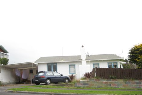 Photo of property in 14 Wairau Road, Oakura, 4314