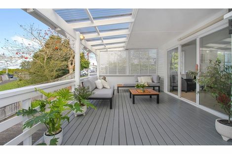 Photo of property in 1/219 Rangatira Road, Beach Haven, Auckland, 0626
