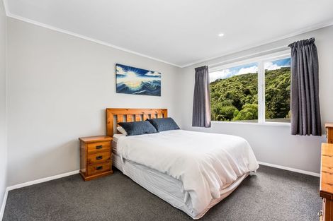 Photo of property in 77 Champion Street, Cannons Creek, Porirua, 5024