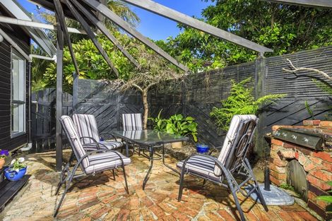 Photo of property in 2/31 Lake Road, Devonport, Auckland, 0624