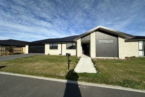 Photo of property in 8 Te Kanawa Lane, Rolleston, 7615