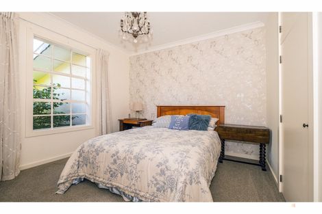 Photo of property in 72 Timaru Road, Waimate, 7924