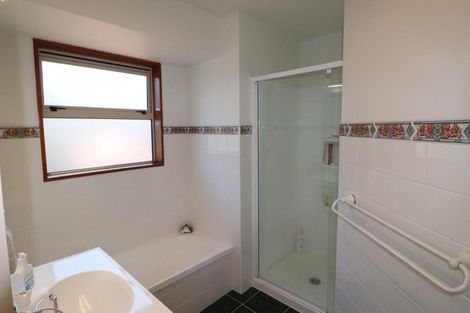 Photo of property in 17 Craig Place, Bridge Hill, Alexandra, 9320