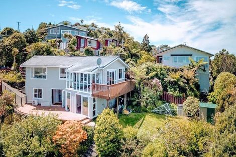 Photo of property in 36 Rakeiora Grove, Korokoro, Lower Hutt, 5012