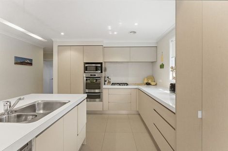 Photo of property in 7a Pipitea Place, Whalers Gate, New Plymouth, 4310