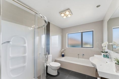 Photo of property in 7 Andy Crescent, Flat Bush, Auckland, 2016