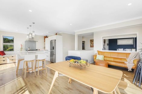 Photo of property in 2/17 Moffat Road, Red Beach, 0932