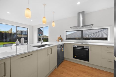 Photo of property in 2 Arohanui Road, Karaka, 2124