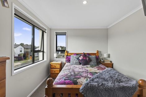 Photo of property in 15 Discovery Place, Marfell, New Plymouth, 4310