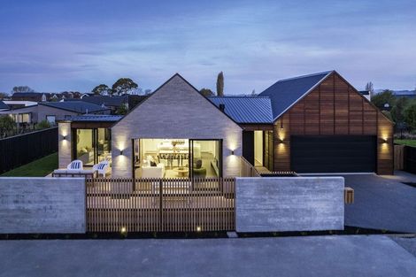 Photo of property in 160 Gardiners Road, Harewood, Christchurch, 8051