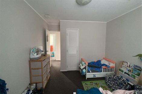 Photo of property in 4 Pahi Place, West Harbour, Auckland, 0618