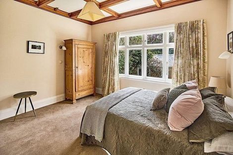 Photo of property in 5 Harbour View Road, Northland, Wellington, 6012