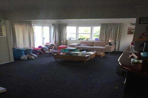 Photo of property in 32 Peter Terrace, Castor Bay, Auckland, 0620