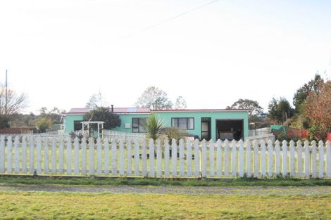 Photo of property in 98 Main Road, Blackball, 7804