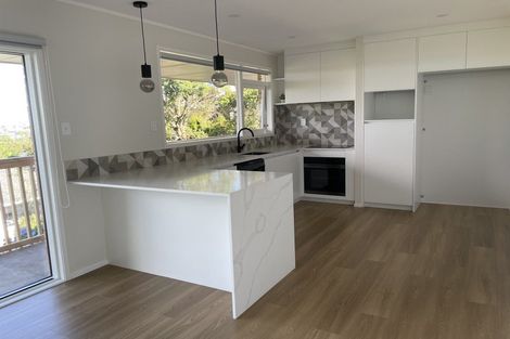 Photo of property in 2/37 Gretel Place, Hillcrest, Auckland, 0627