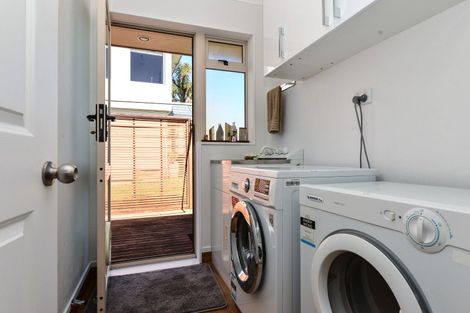 Photo of property in 21 Highgrove Drive, Grandview Heights, Hamilton, 3200