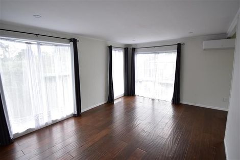 Photo of property in 8 Kelman Road, Kelston, Auckland, 0602