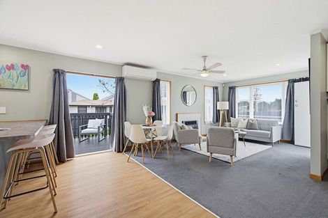 Photo of property in 4 Rathgar Road, Henderson, Auckland, 0610