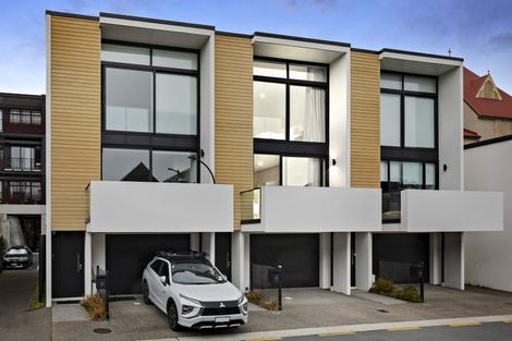 Photo of property in 15 Jean Caldwell Way, Island Bay, Wellington, 6023