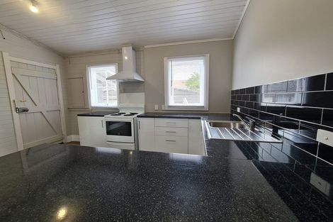 Photo of property in Dwg & Ex Dairy Factory, 25 Old Normanby Road, Okaiawa, Hawera, 4678