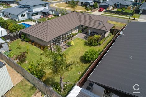 Photo of property in 25 Raiha Street, Papamoa Beach, Papamoa, 3118