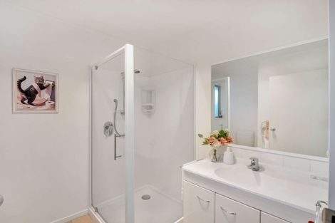 Photo of property in 1/117 Yaldhurst Road, Sockburn, Christchurch, 8042