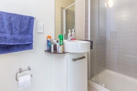 Photo of property in 100 Porritt Avenue, Chatswood, Auckland, 0626