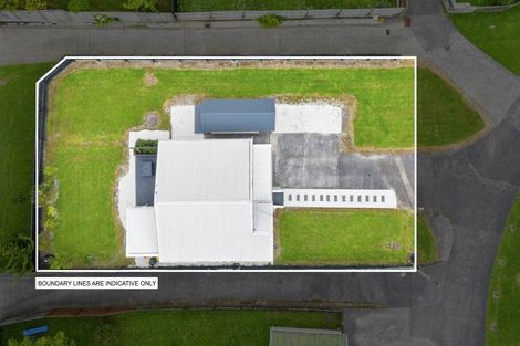 Photo of property in 4 Bowers Road, Glen Eden, Auckland, 0602