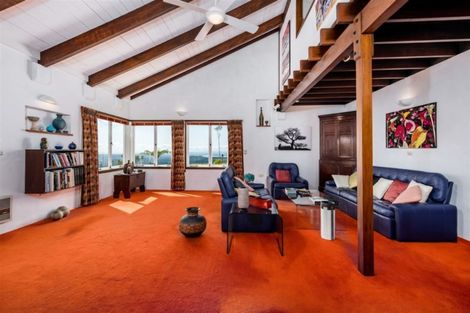 Photo of property in 531 Scenic Drive, Waiatarua, Auckland, 0612